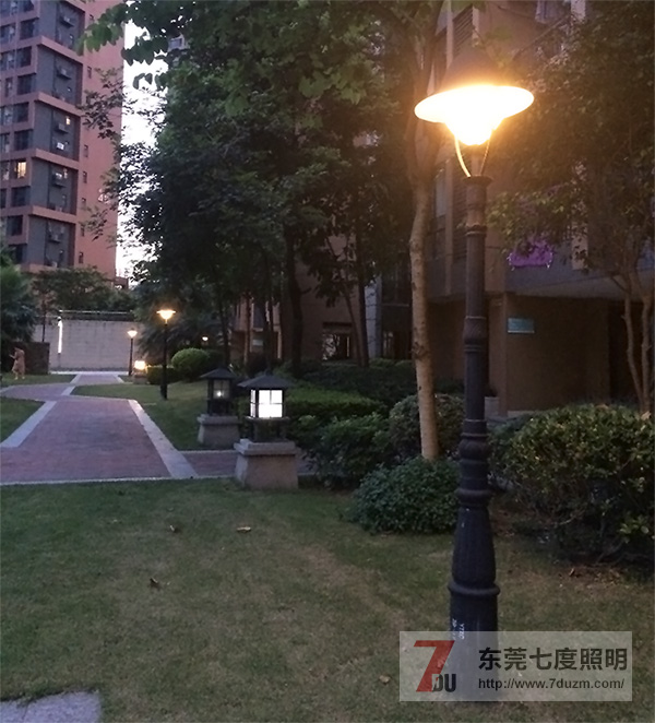 東莞茄子视频懂你更多照明-小區砂鑄庭院燈高度和安裝間距