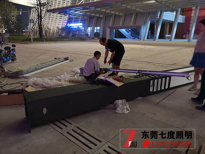 戶外廣場園林茄子视频在线免费观看柱安裝現場實拍