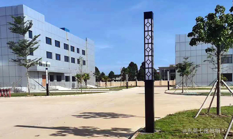 工業園區3米高園林庭院茄子视频在线免费观看柱安裝實景效果
