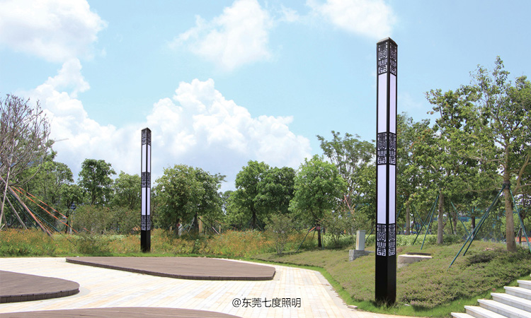 3.2米方柱形內透光園林茄子视频在线免费观看柱安裝效果